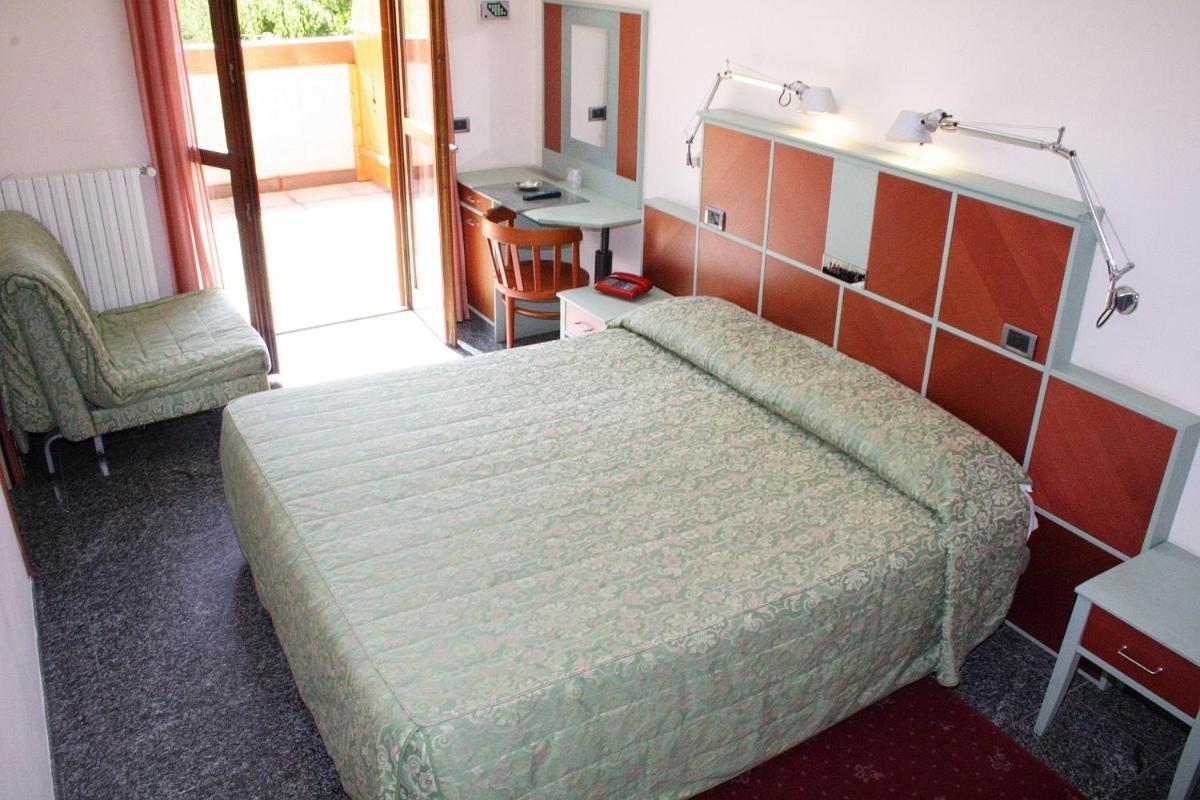 Hotel Derby 3*