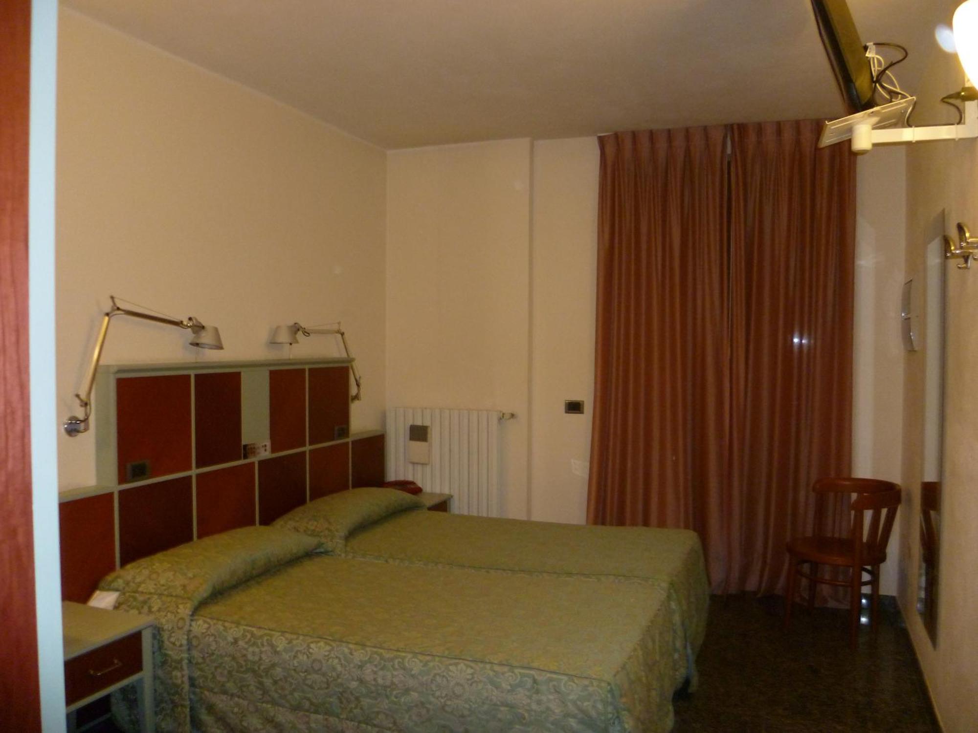 Hotel Derby 3*